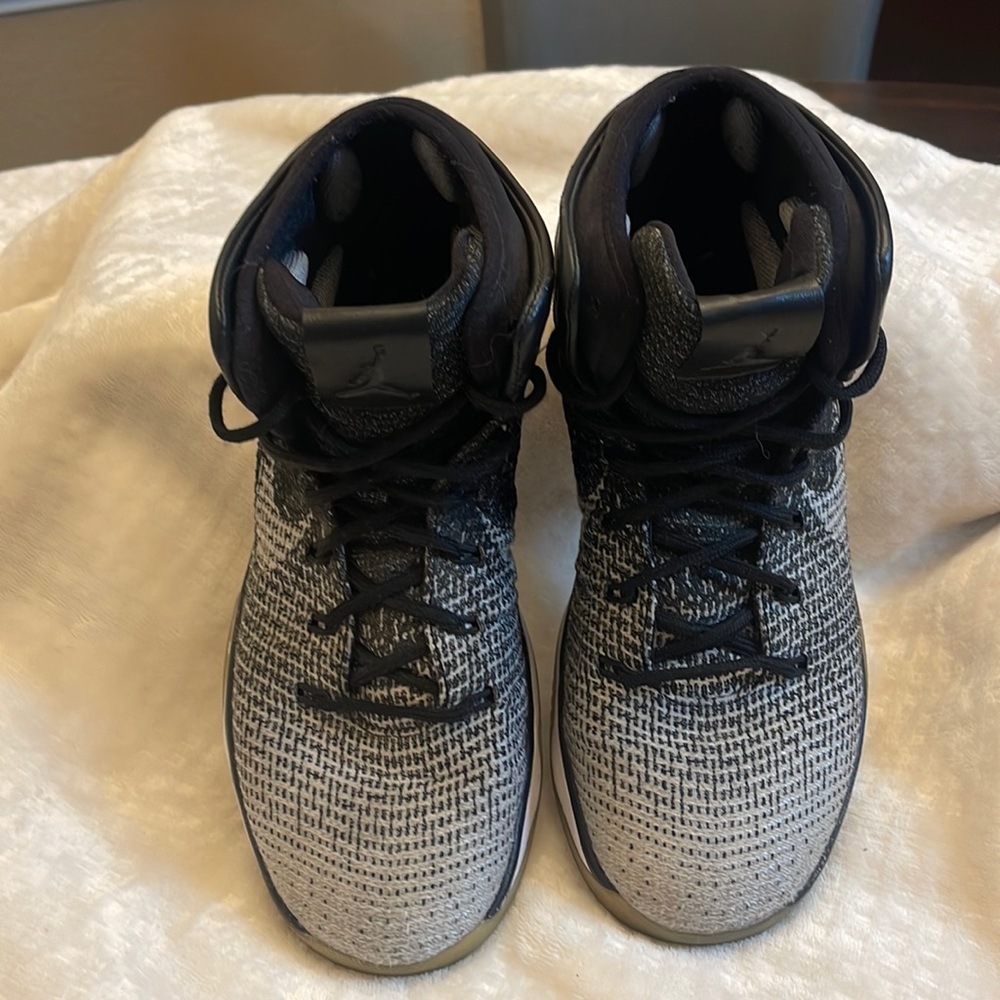 Mens 10 Jordan XXX1 Low Athletic Shoes Oreo Pink SEF1103